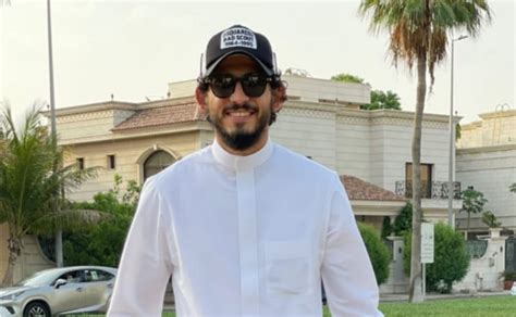 شاهد أحمد حجازي يهنئ الأمة الإسلامية بعيد الفطر المبارك