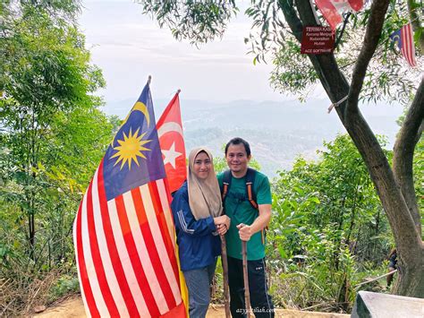 Dalam beberapa kilometer sahaja lagi anda akan sampai di peak garden iaitu puncak setia alam community trail. Hiking Bukit Setia Alam Trail A ke Mirror Lake Bukit Sapu ...