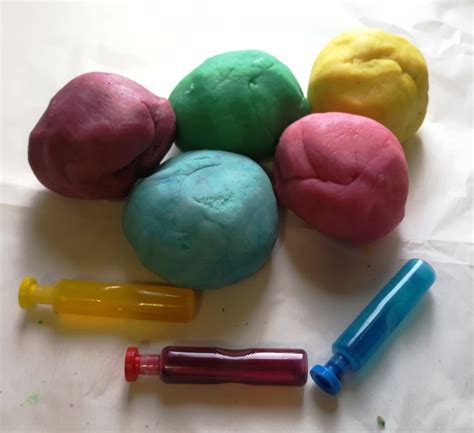 The Best And Easiest Homemade Playdough Recipe