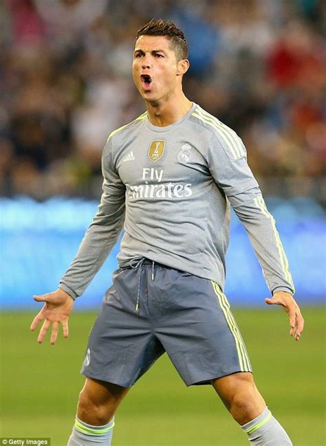 Nét đẹp Tựa Thiên Thần Của Siêu Mẫu Phũ Phàng Từ Chối Cristiano Ronaldo