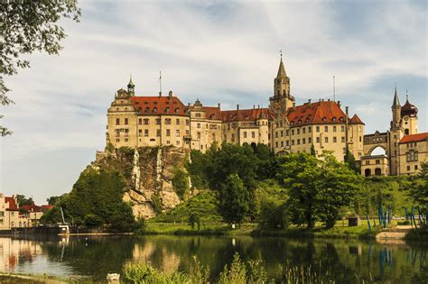 18 Must See German Castles And Palaces With Map Bucket List Events