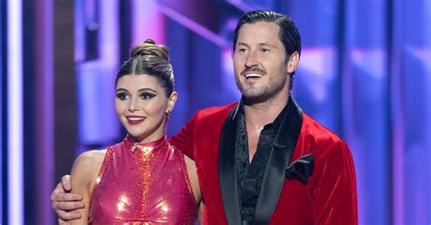Olivia Jade Giannulli Says She Isnt Hooking Up With Dwts Partner