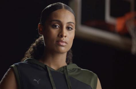 Skylar Diggins Smith S Measurements Bra Size Height Weight And More