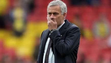 Per prima cosa, aspetterò che arrivino dei regali. Mourinho Roma, ci sono dei contatti: i dettagli ...