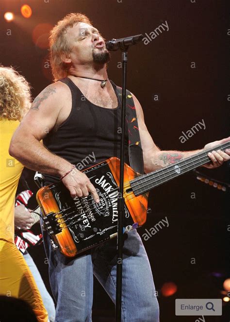 Pin by Cristina Fuentes on Michael Anthony | Van halen, Rock and roll
