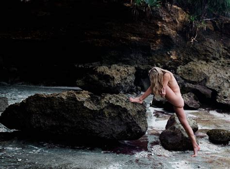 Naked Yoga Saiba Tudo Sobre A Nova Febre No Brasil Wepick