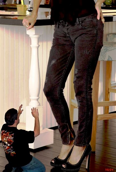 Wallpaper Giantess Shrinking Man Tall Woman Height Comparison Tiny 1336x1984 Iggy62