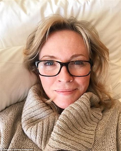 Rebecca Gibney Shows Off Her Ageless Skin In Selfie Daily Mail Online