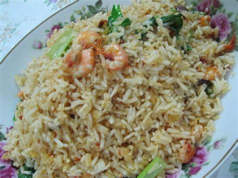 Kalau selalunya kita makan di restoran, apa kata cuba buat. Dari Dapur Ummi: Nasi Goreng Udang