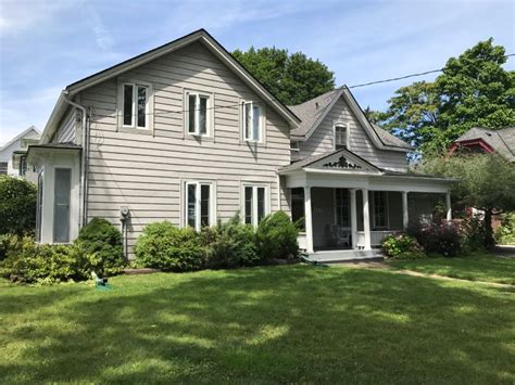 Browse the best niagara rentals near falls: 5 bedroom vacation home Niagara Has Wi-Fi and Cable ...
