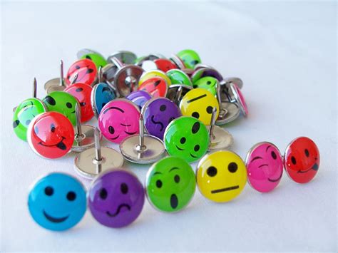50 Cute Faces Metal Push Pins Bright Colourful Thumb Tacks