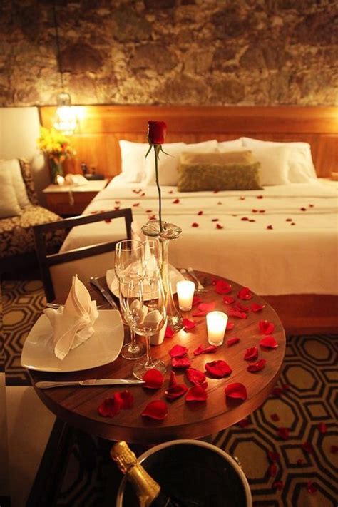 45 Inspiring Valentine Bedroom Decor Ideas For Couples