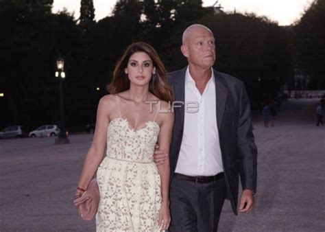 Δείτε τις σέξι φωτογραφίες της στο instagram! Τζώνη Καλημέρης - Ανθή Σαλαγκούδη: Πιασμένοι χέρι χέρι στο Ζάππειο!
