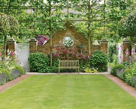 10 Trees To Espalier The Best Ornamentally Trained Trees