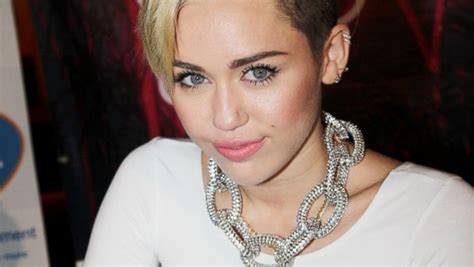 Miley Cyrus Refuses Career Advice From 70 Year Old Jewish Man Abc News