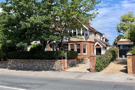 Sutton Road Seaford East Sussex Bn25 7 Bedroom Semi Detached House For Sale 55975247