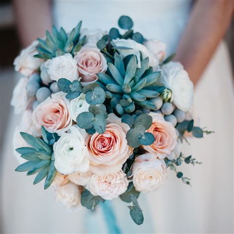 Seasons in the southern hemisphere are opposite to those in the northern hemisphere. March Wedding Flowers | Wedding Flowers By Season | CHWV