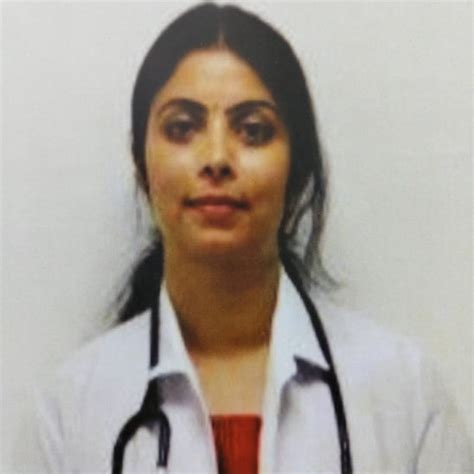 Dr Neelam Vasudeva General Physician Internal Medicine Specialist In