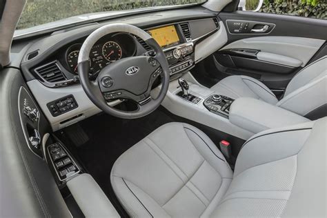 Kia K900 Interior Could Easily Be Mistaken For Audi Design Carbuzz