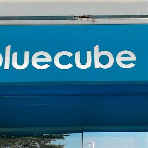 The company that develops blue cube locator is celcom axiata berhad. Celcom Blue Cube - Seksyen 13, Laman Seri