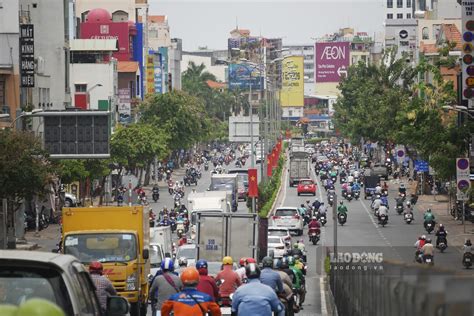Ông phong yêu cầu các sở ngành, quận huyện và tp thủ đức. Hàng nghìn người đổ ra đường ở TPHCM trong ngày cách ly xã ...