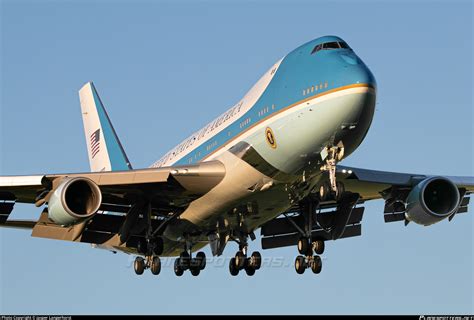 82 8000 Usaf United States Air Force Boeing 747 2g4b Vc 25a Photo By