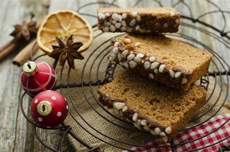 Polish people don't eat meat on this day, instead they choose from variety of fish and vegetable dishes. Traditional Polish Christmas Dessert Recipes Collection