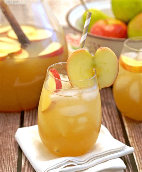 18 Non Alcoholic Drinks That Taste Like Autumn In A Cup Apple Pie