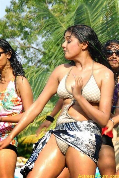 Tamil Actress Hot Boobs