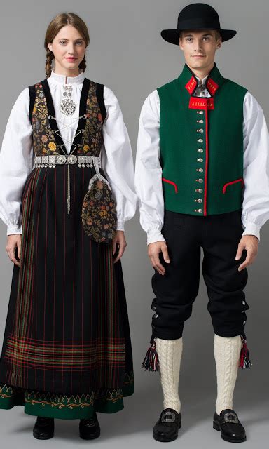 Kjøpte bunad hos bunad for menn for over 10 år siden. Bunad - beautiful national outfit of Norway ...