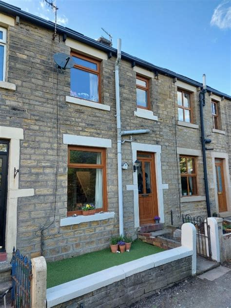 A collection of gorgeous tiny homes with complete sets of floorplans. 3 bedroom cottage for sale in Grove Cottages, Diggle ...
