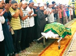 Unit pesuruhjaya sumpah, pejabat ketua pendaftar mahkamah persekutuan malaysia. keluargaku: BOB KUMAM MENINGGAL - AL FATIHAH