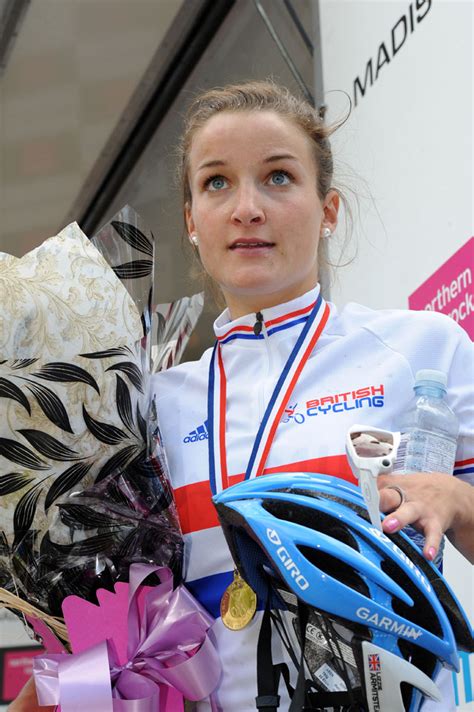 Lizzie Armitstead Wins 2011 British Road Race Title