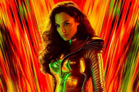 Gal Gadot Sports The Golden Eagle Armour In New Wonder Woman 1984