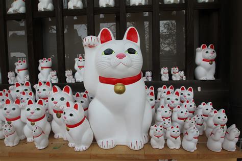 La Leyenda Del Maneki Neko El Gato De La Suerte Japonés