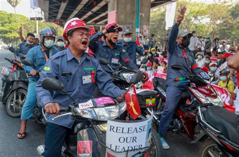68%의 버마족과 샨족, 카렌족, 친족, 카친족, 몬족의 소수민족으로 구성되어 있다. 말레이·인니, 사실상 미얀마 군부 쿠데타 지지? - 노컷뉴스