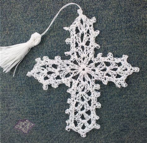 Anyway, i have wanted to come up with cross crochet patterns for awhile, and since easter was coming up, i knew i needed to get to work. Crocheted Cross Bookmark - The Purple Poncho