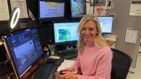 Snow Forecast Update Erin Mayovsky Is In The Fox 13 Weather Center