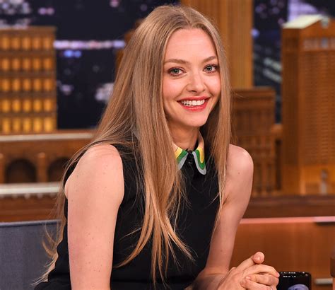 Did Amanda Seyfried Chop Off Her Long Hair See Her New Bob E Online
