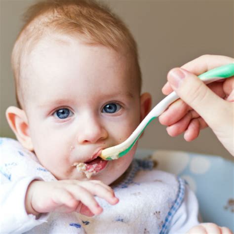 You've probably seen a wide variety of newborn baby poses, from a sweet swaddle to a baby in a basket or hanging. Essential tips for do-it-yourself baby food - Today's Parent