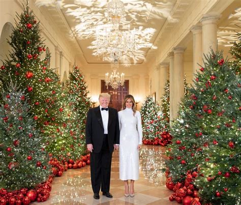 donald trump melania hold hands in official christmas portrait