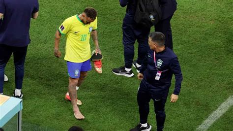Neymar Tiene Un Esguince En El Tobillo Derecho