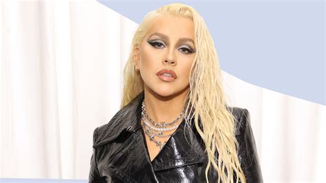 Christina Aguilera Just Re Created Her Iconic 2002 ‘dirrty’ Chaps Glamour Uk