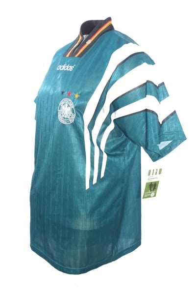 Sichere dir dein em 2021 trikot der englischen nationalmannschaft. Adidas Deutschland Trikot 1996 Euro 96 EM Grün Auswärts ...