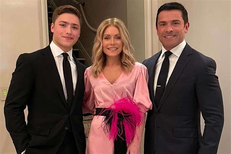 Kelly Ripa Gets Dressed Up With Husband Mark Consuelos And Son Joaquin