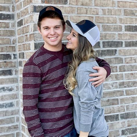 Counting On S Jeremiah Duggar And Wife Hannah Welcome Their First Baby