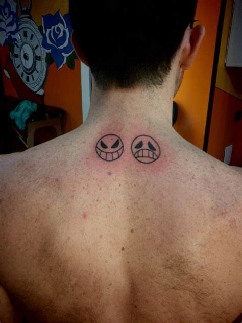 It is now possible thanks to our temporary tattoos ! Tattoo Portuguese D. Ace One piece "Smile now , cry later ...
