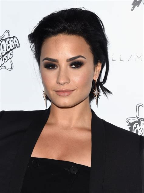 2016 Demi Lovatos Eyebrows Popsugar Latina Photo 10