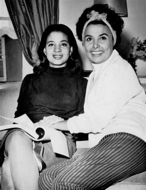 Lena Horne And Her Daughter Gail Lumet Black Celebrities Hollywood