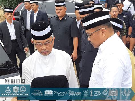 Apabila sultan muhammad v meletak jawatan sebagai ydp agong pada 6 januari 2019. Mohd Sharkar's The Official Blog: KDYMM SPB Yang DiPertuan ...